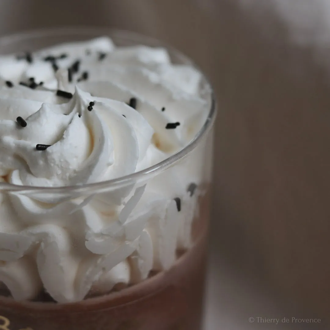 Tuoksukynttilä Caramel 190 g